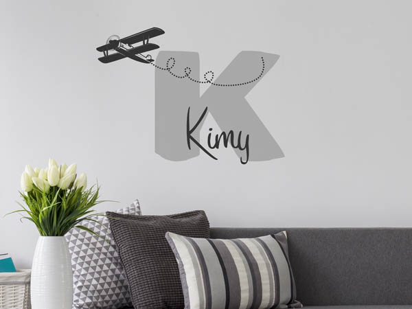 Wandtattoo Kimy mit Flugzeug