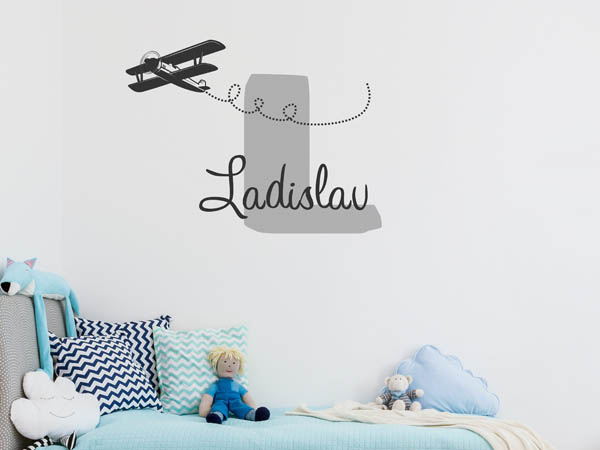Wandtattoo Ladislav mit Flugzeug