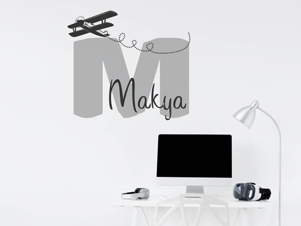 Wandtattoo Makya mit Flugzeug