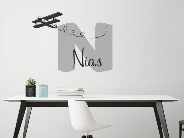 Wandtattoo Nias mit Flugzeug