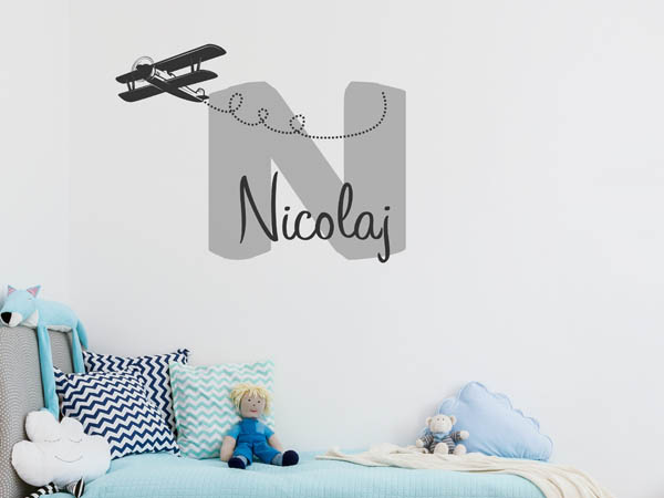 Wandtattoo Nicolaj mit Flugzeug