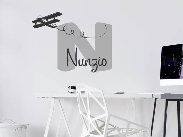 Wandtattoo Nunzio mit Flugzeug