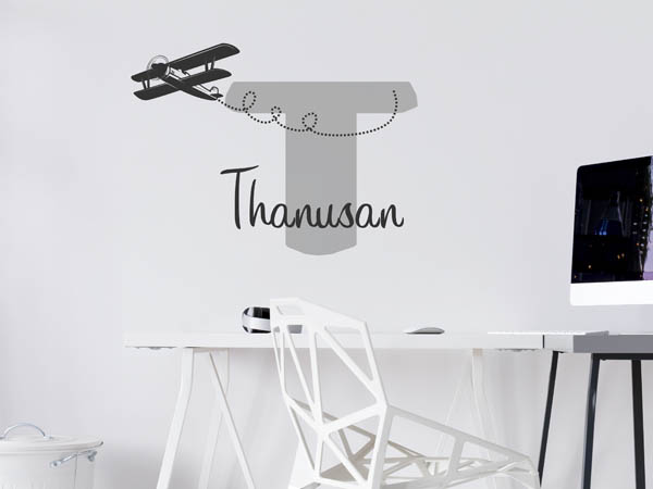 Wandtattoo Thanusan mit Flugzeug