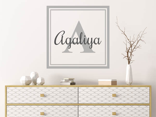 Wandtattoo Agaliya als eckiges Monogramm
