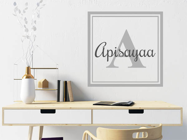 Wandtattoo Apisayaa als eckiges Monogramm