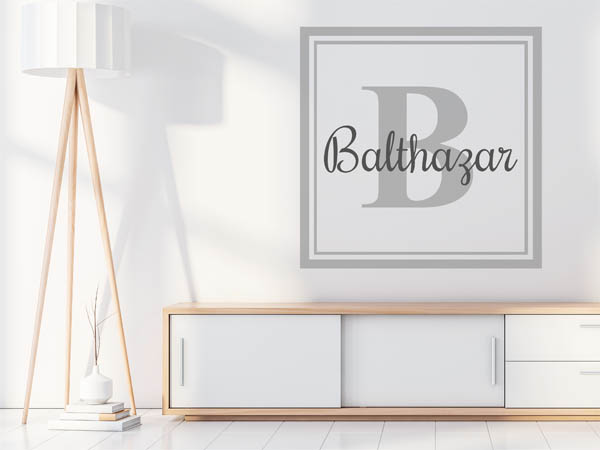 Wandtattoo Balthazar als eckiges Monogramm