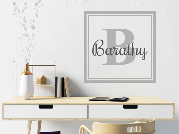 Wandtattoo Barathy als eckiges Monogramm