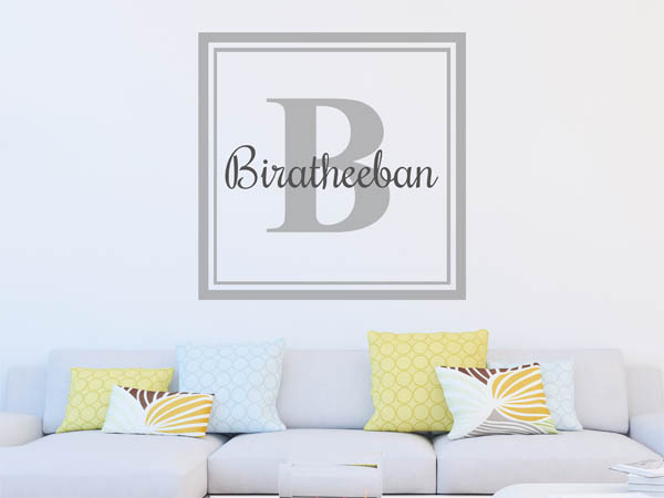 Wandtattoo Biratheeban als eckiges Monogramm