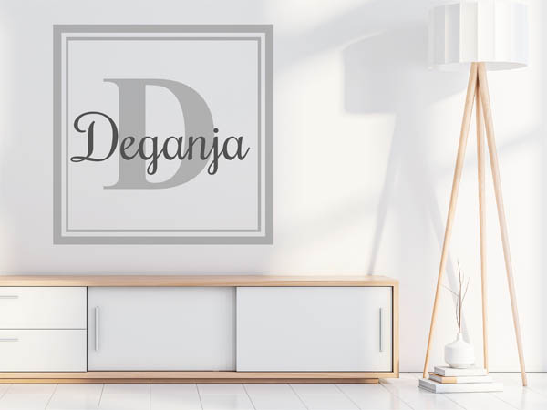 Wandtattoo Deganja als eckiges Monogramm