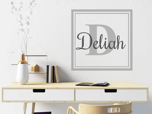 Wandtattoo Deliah als eckiges Monogramm