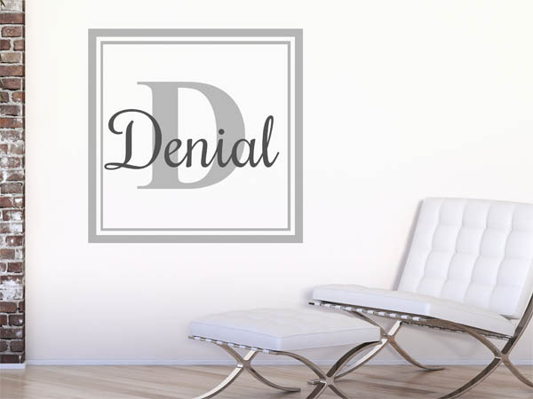 Wandtattoo Denial als eckiges Monogramm