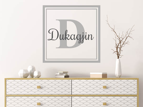 Wandtattoo Dukagjin als eckiges Monogramm