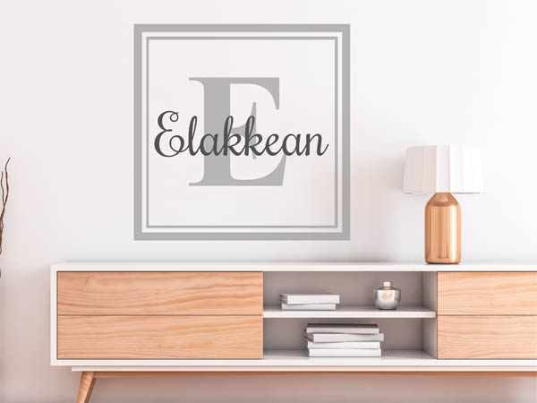 Wandtattoo Elakkean als eckiges Monogramm