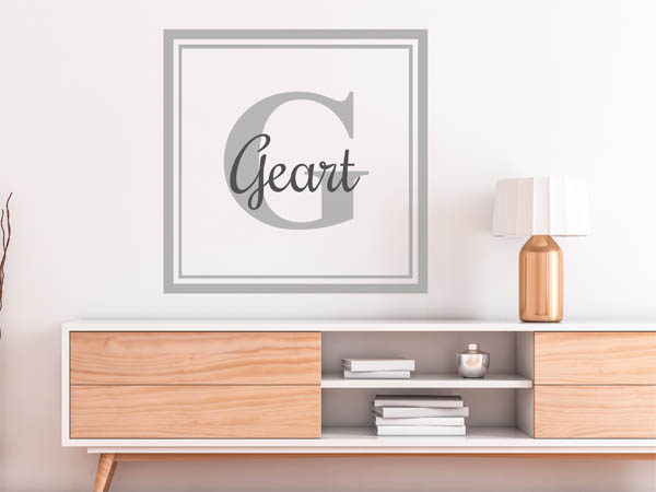 Wandtattoo Geart als eckiges Monogramm