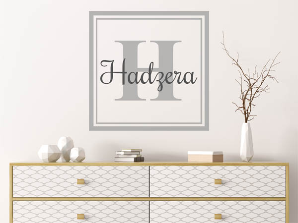 Wandtattoo Hadzera als eckiges Monogramm