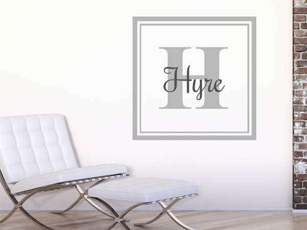 Wandtattoo Hyre als eckiges Monogramm