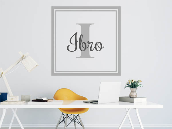 Wandtattoo Ibro als eckiges Monogramm