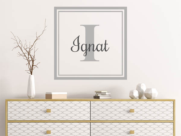 Wandtattoo Ignat als eckiges Monogramm