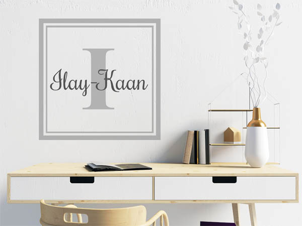 Wandtattoo Ilay-Kaan als eckiges Monogramm