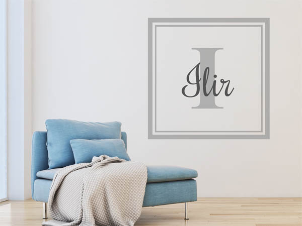 Wandtattoo Ilir als eckiges Monogramm