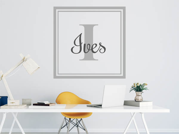 Wandtattoo Ives als eckiges Monogramm