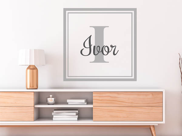 Wandtattoo Ivor als eckiges Monogramm
