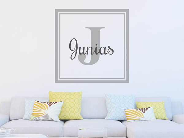 Wandtattoo Junias als eckiges Monogramm