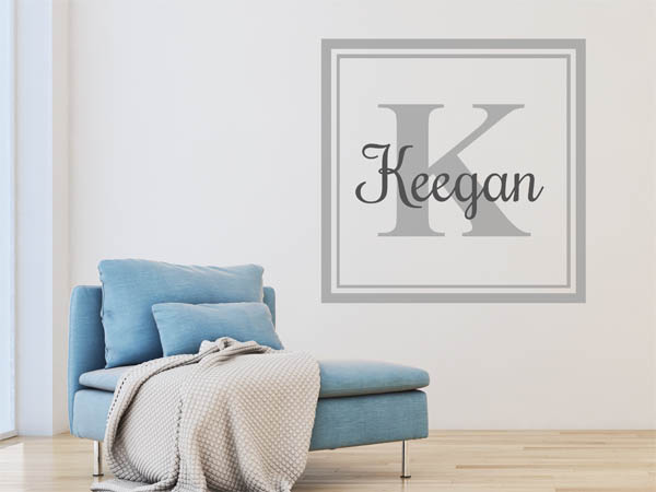 Wandtattoo Keegan als eckiges Monogramm
