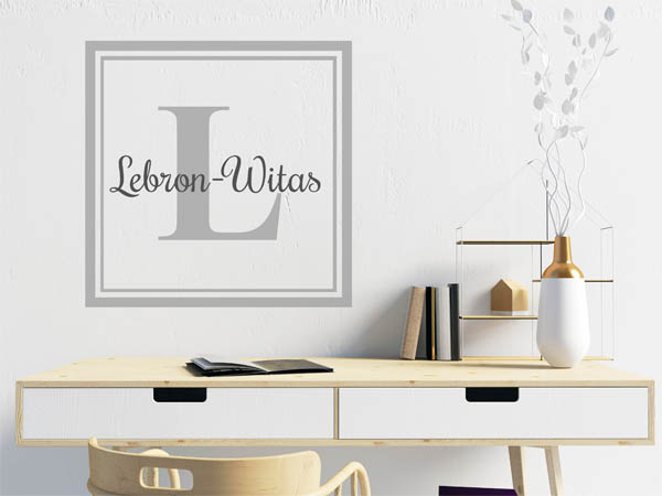 Wandtattoo Lebron-Witas als eckiges Monogramm