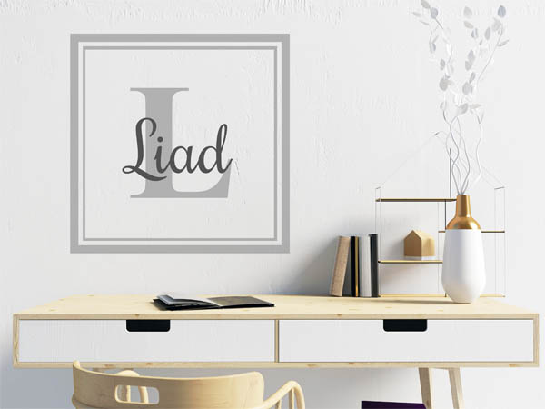 Wandtattoo Liad als eckiges Monogramm