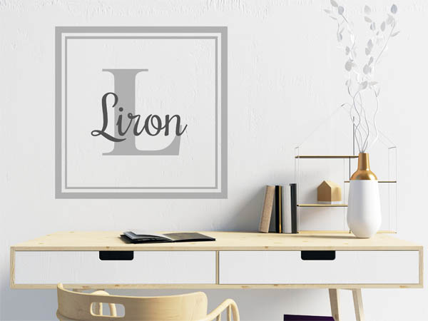 Wandtattoo Liron als eckiges Monogramm