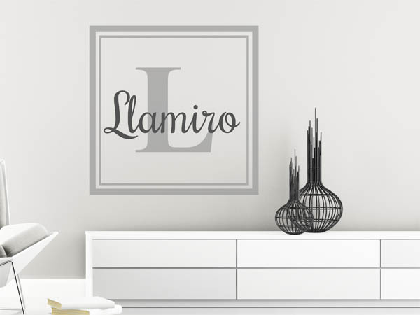 Wandtattoo Llamiro als eckiges Monogramm