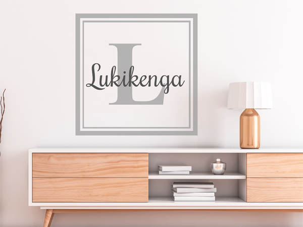 Wandtattoo Lukikenga als eckiges Monogramm