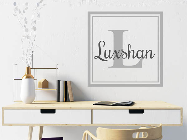 Wandtattoo Luxshan als eckiges Monogramm