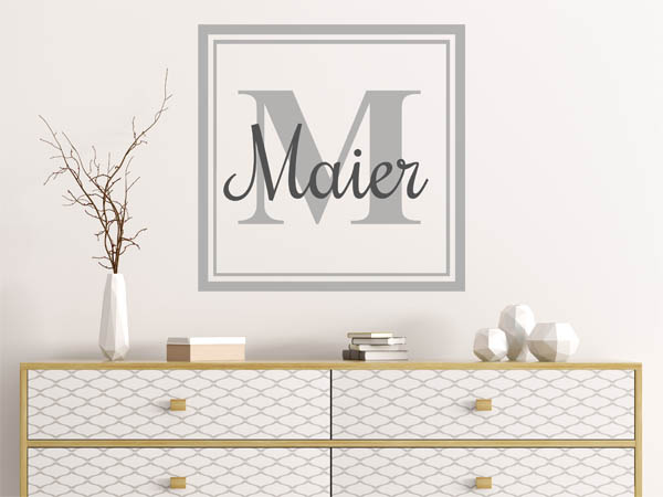 Wandtattoo Maier als eckiges Monogramm