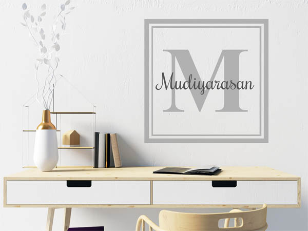 Wandtattoo Mudiyarasan als eckiges Monogramm