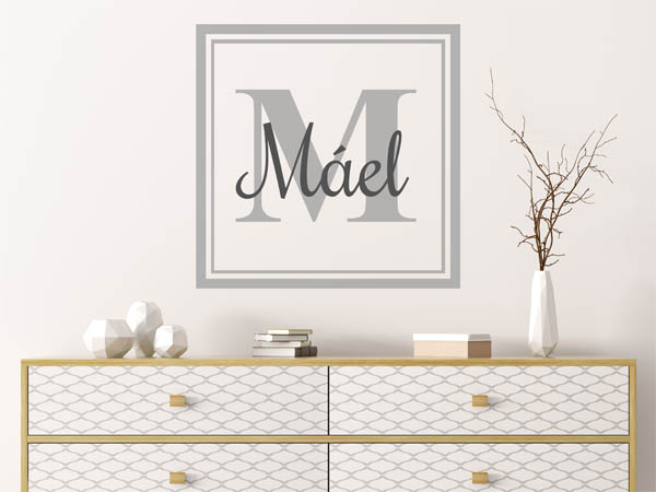 Wandtattoo Máel als eckiges Monogramm