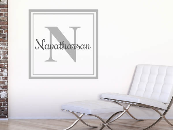 Wandtattoo Navatharsan als eckiges Monogramm
