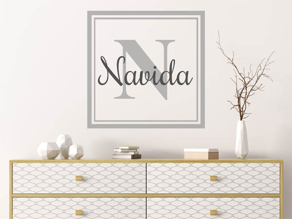 Wandtattoo Navida als eckiges Monogramm
