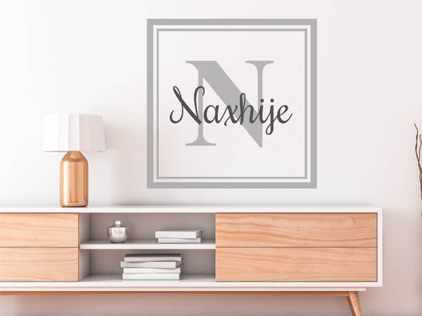 Wandtattoo Naxhije als eckiges Monogramm