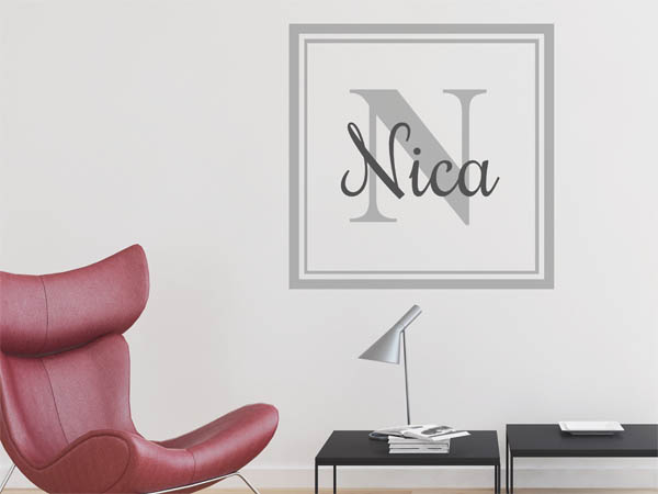 Wandtattoo Nica als eckiges Monogramm