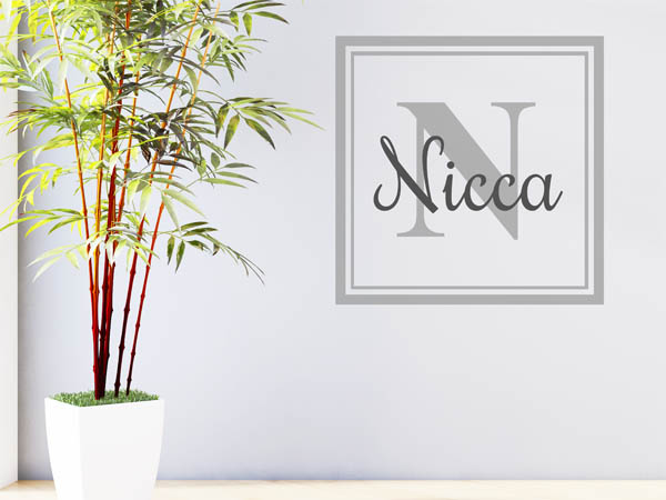 Wandtattoo Nicca als eckiges Monogramm