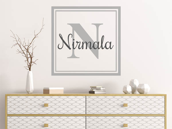 Wandtattoo Nirmala als eckiges Monogramm