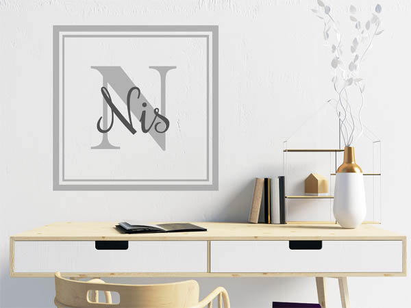 Wandtattoo Nis als eckiges Monogramm