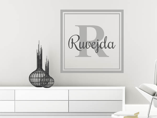 Wandtattoo Ruvejda als eckiges Monogramm