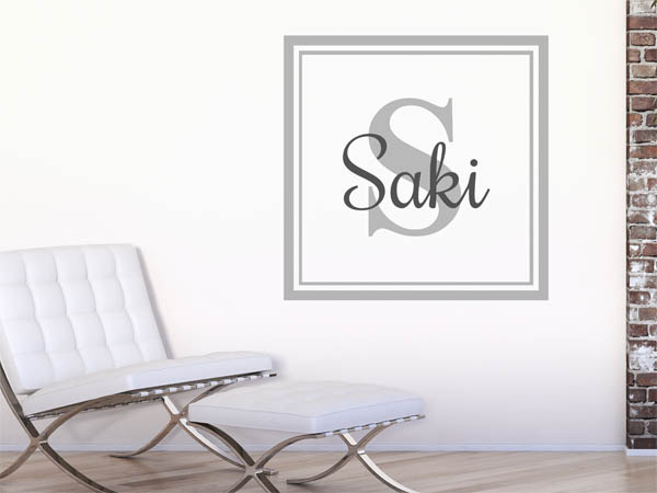 Wandtattoo Saki als eckiges Monogramm
