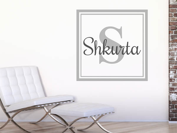 Wandtattoo Shkurta als eckiges Monogramm