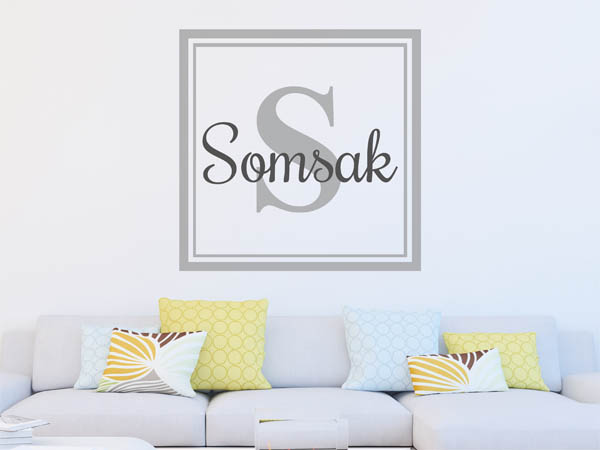 Wandtattoo Somsak als eckiges Monogramm