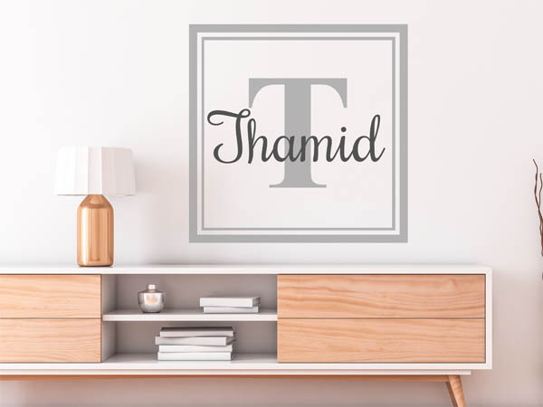 Wandtattoo Thamid als eckiges Monogramm