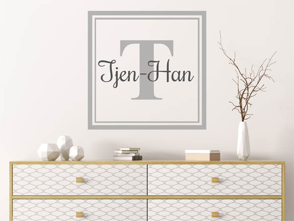 Wandtattoo Tjen-Han als eckiges Monogramm